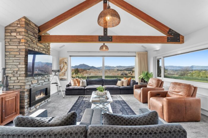 12 Foxglove Heights Wānaka Queenstown-Lakes Otago 9305 New Zealand