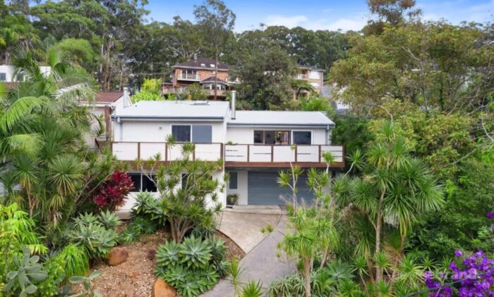 19 Hibiscus Ave North Avoca NSW 2260 Australia