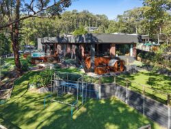 15 Mary Bale Dr Tallebudgera QLD 4228 Australia