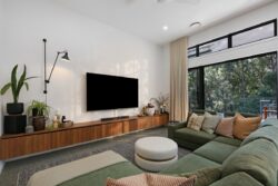 15 Mary Bale Dr Tallebudgera QLD 4228 Australia