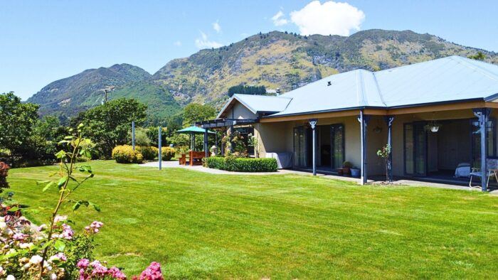 92 Packard Road Motupipi Takaka Tasman Nelson / Tasman 7183 New Zealand