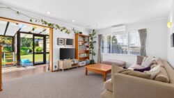 2/7 Pomelo Road Te Atatū South Waitakere City Auckland 0610 New Zealand