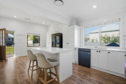 34 Seaham St Holmesville NSW 2286 Australia
