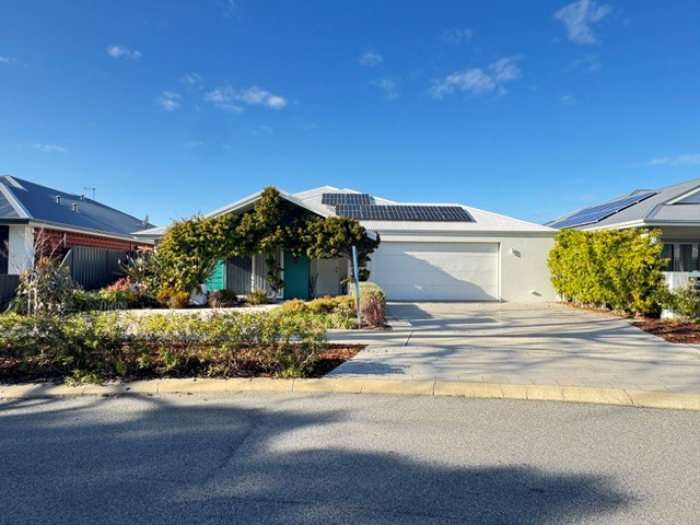 35 Shoveler Cres Erskine WA 6210 Australia