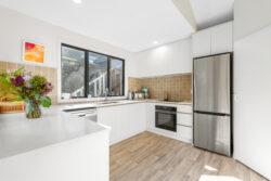 8B Wye Place Fernhill Queenstown-Lakes Otago 9300 New Zealand