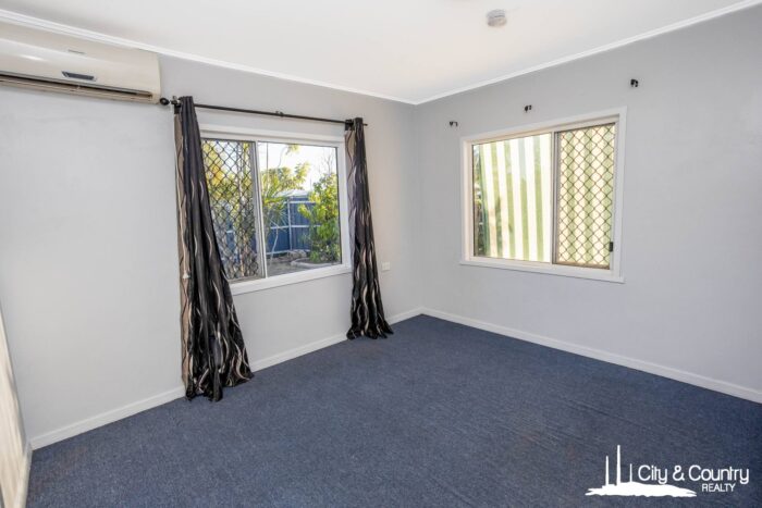 106 Kookaburra St Townview QLD 4825 Australia