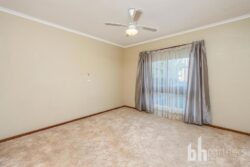 Unit 4/14 Sturt St Barmera SA 5345 Australia