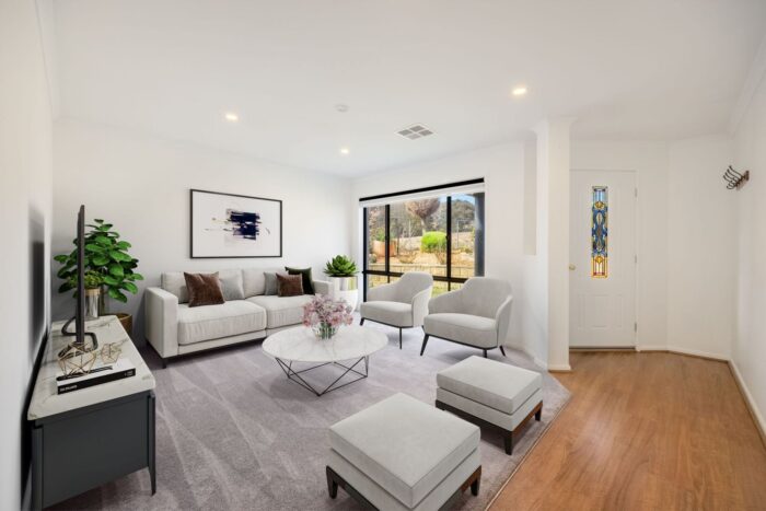 85 Thomas Royal Gardens Queanbeyan East NSW 2620 Australia