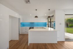 85 Thomas Royal Gardens Queanbeyan East NSW 2620 Australia