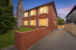 Unit 2/107 Amy St Regents Park NSW 2143 Australia