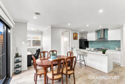 13 Treviso St Fraser Rise VIC 3335 Australia