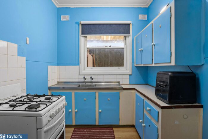 34 Burcombe St Elizabeth Vale SA 5112 Australia
