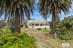 11 Chapel St Serpentine VIC 3517 Australia