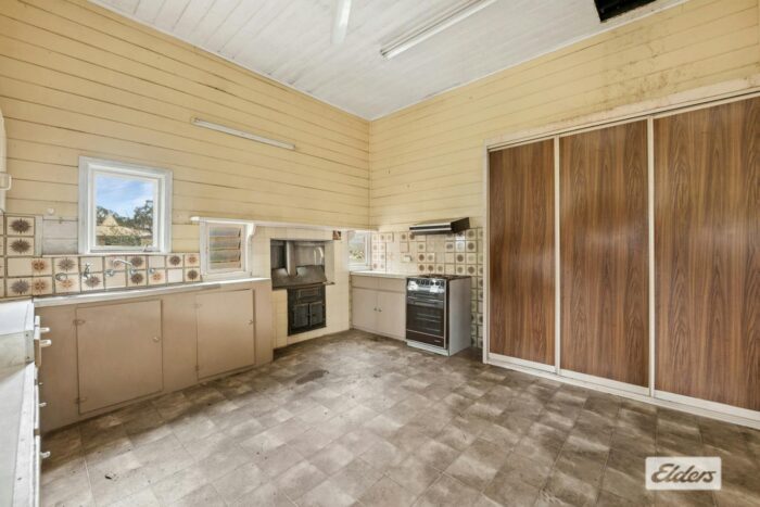 11 Chapel St Serpentine VIC 3517 Australia