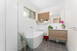 Unit 1/33 Curringa Rd Kariong NSW 2250 Australia