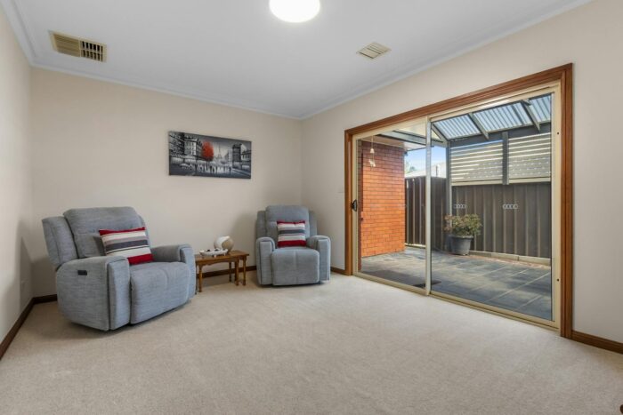 18 Dempster Ct Greenwith SA 5125 Australia