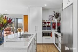 Unit 4/25 Fairway Cres Shearwater TAS 7307 Australia