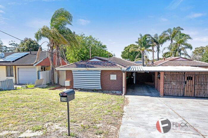 52A Templeton Cres Girrawheen WA 6064 Australia