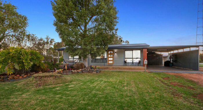 9 Foster Rd Sunlands SA 5322 Australia
