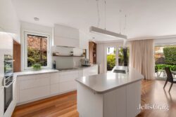 11 Guildford Rd Surrey Hills VIC 3127 Australia