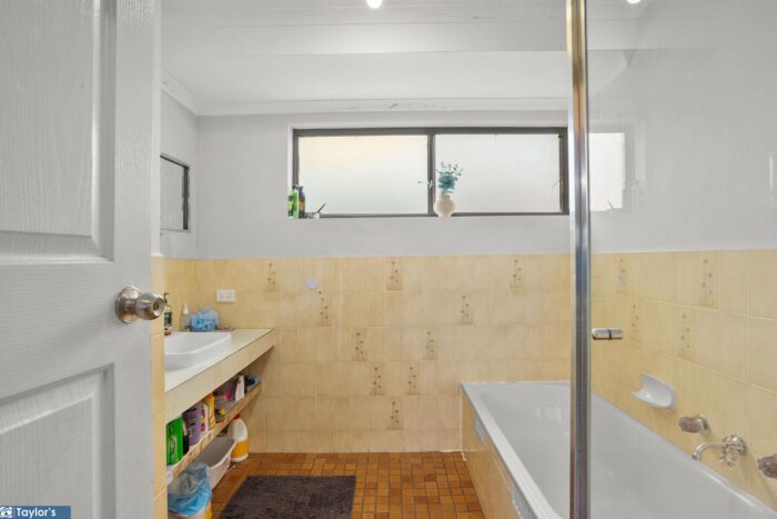 2/12 (14) Hahn Court Parafield Gardens SA 5107 Australia