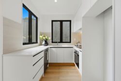 7/137 Moore Street Hillcrest North Shore City Auckland 0627 New Zealand