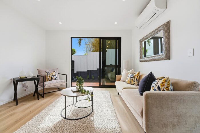 7/137 Moore Street Hillcrest North Shore City Auckland 0627 New Zealand