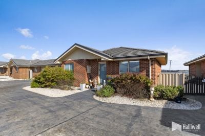 10/5 Pardoe Esplanade East Devonport TAS 7310 Australia