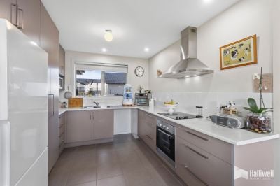 10/5 Pardoe Esplanade East Devonport TAS 7310 Australia