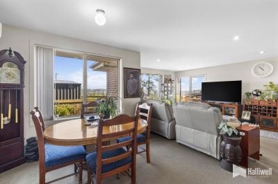 10/5 Pardoe Esplanade East Devonport TAS 7310 Australia