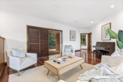 24 Ringway Pl Chapel Hill QLD 4069 Australia