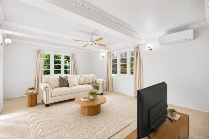 62 Iona Terrace Taringa QLD 4068 Australia