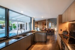 1 Tiri Road Takapuna North Shore City Auckland 0620 New Zealand