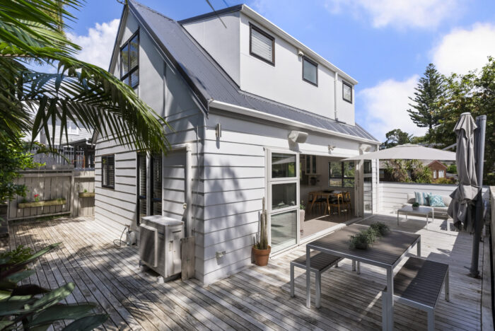4/4 Webber Street Westmere Auckland City Auckland 1022 New Zealand