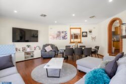 17 Wyndham Cres Surrey Downs SA 5126 Australia