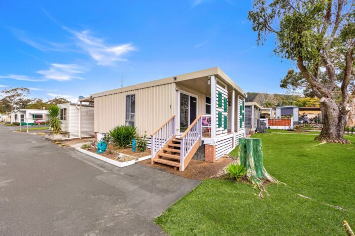 Unit 1/1A Cutler Dr Wyong NSW 2259, Australia