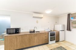Unit 1/1A Cutler Dr Wyong NSW 2259, Australia