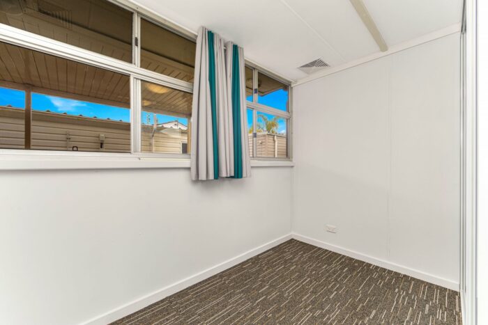 Unit 1/1A Cutler Dr Wyong NSW 2259, Australia