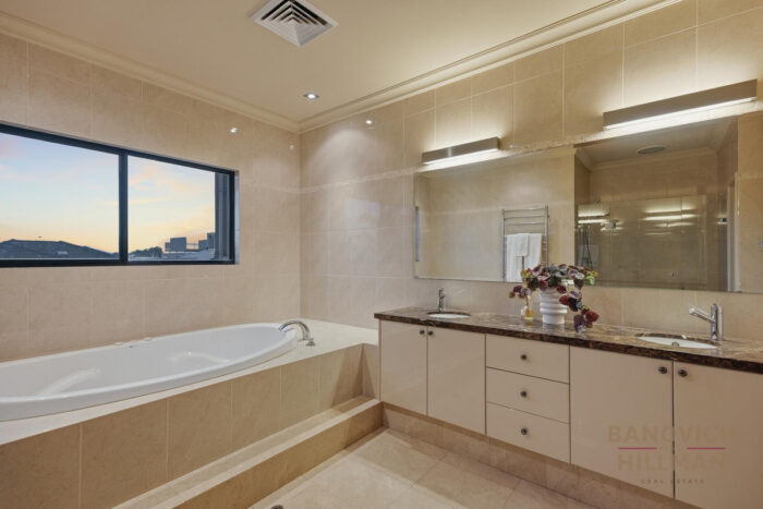 77 Strickland St South Perth WA 6151, Australia