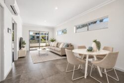 Unit 10/6 Argyll Pl Duncraig WA 6023, Australia