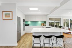 19 Bayside Dr Green Point NSW 2251, Australia