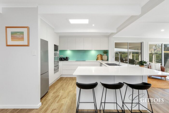 19 Bayside Dr Green Point NSW 2251, Australia