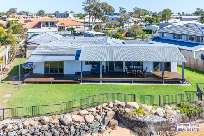 35 Base St Victoria Point QLD 4165, Australia