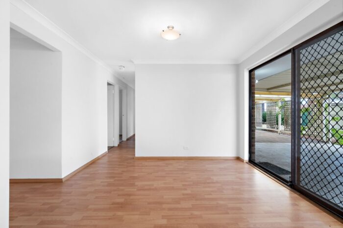 3 Alpin Ct Coolbellup WA 6163, Australia