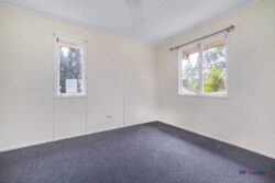 16 Casmaria St Mansfield QLD 4122, Australia