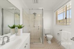 8 Blue Wren Cl Green Point NSW 2251, Australia