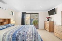 7 Bottlebrush Ln Wannanup WA 6210, Australia
