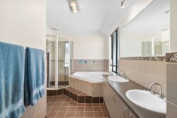 7 Bottlebrush Ln Wannanup WA 6210, Australia