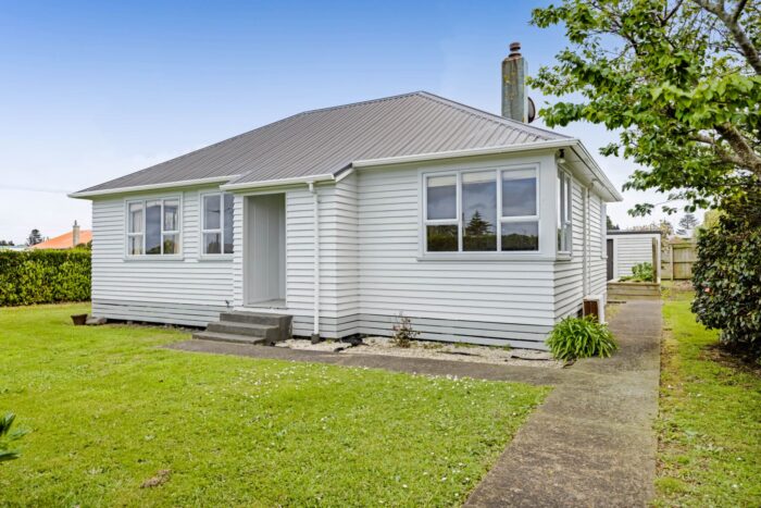 65 Domett Street Opunake South Taranaki Taranaki 4616 New Zealand