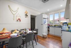 5 Gilroy St Cloverdale WA 6105, Australia
